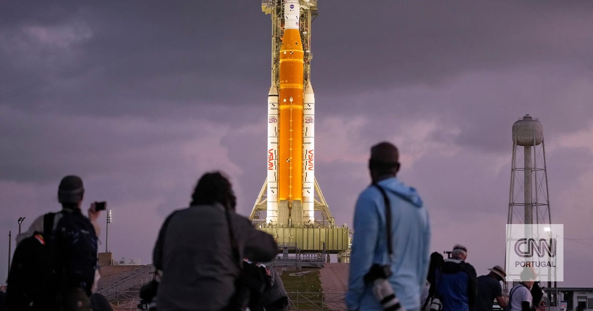 Launch of the Artemis II lunar mission scheduled for 23:30