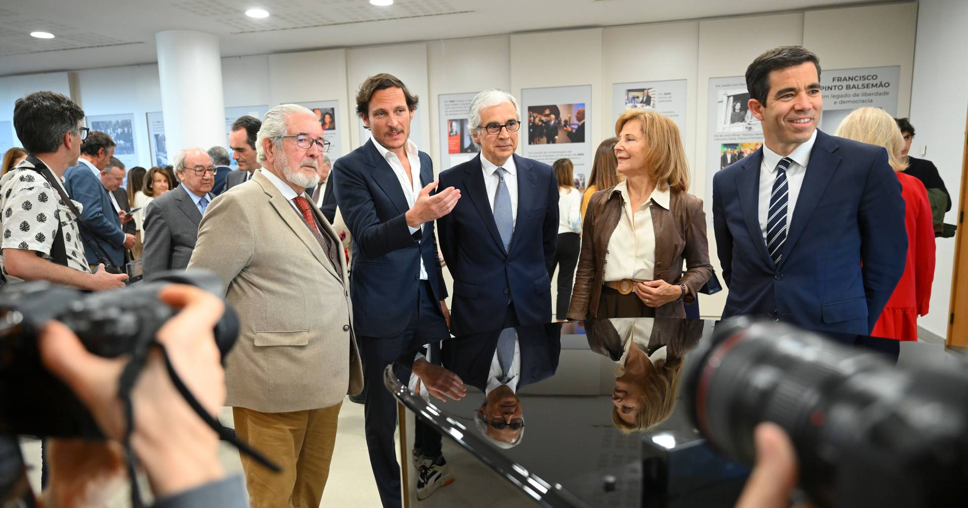 History of Francisco Pinto Balsemão's 88 years of life told in exhibition