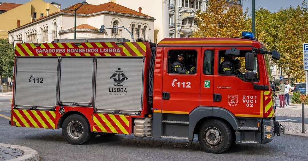 Fire at hotel in Lisbon requires evacuation and assistance of eight people due to smoke inhalation