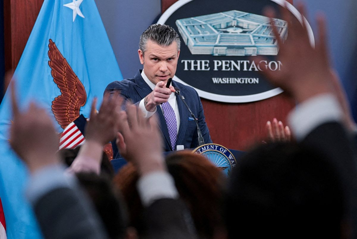 US Military Reshaping: Hegseth's Generals' Firings - Why Now?