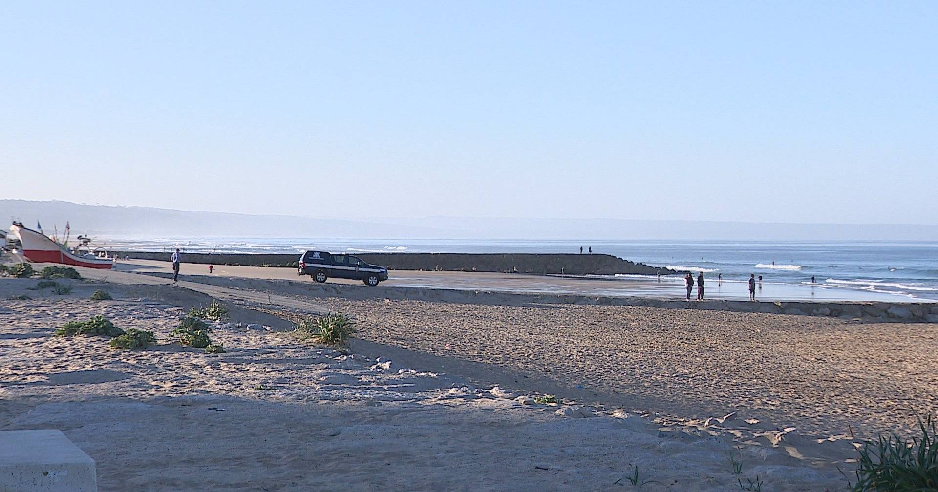 Search for missing young man is expanded to Fonte da Telha, forensic divers join operations