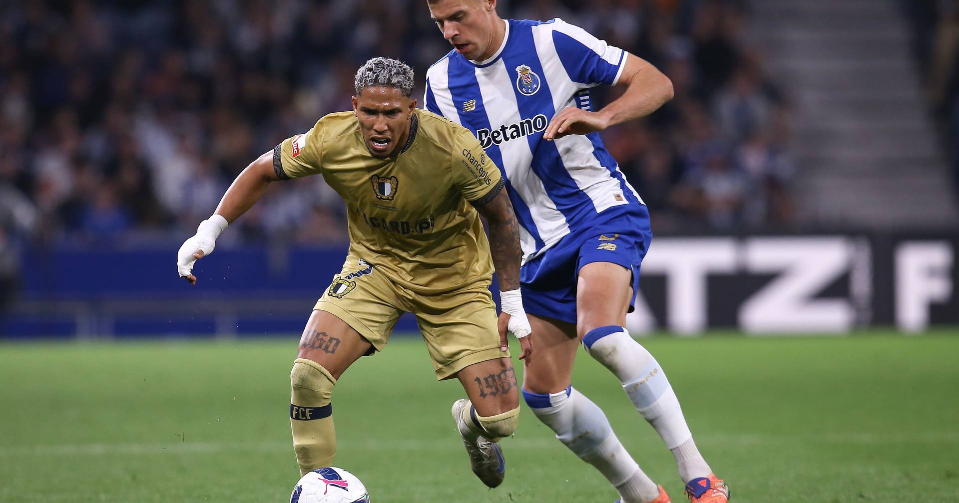 FC Porto slips at home against Famalicão at the end of the day
