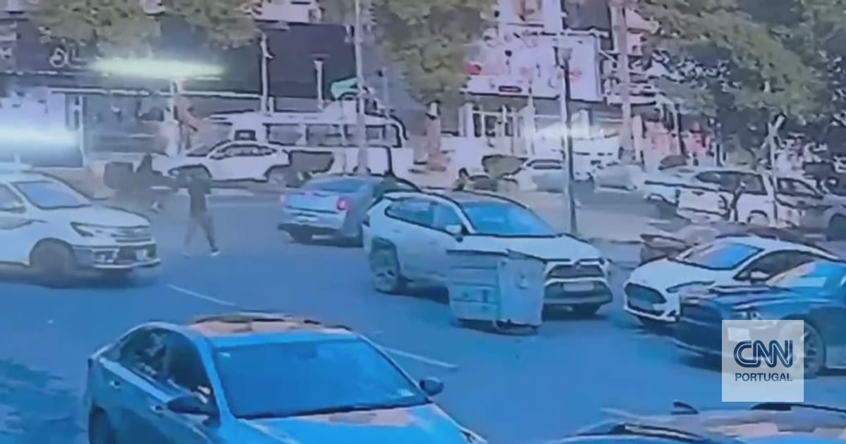 00:28 The moment an American journalist was kidnapped in Iraq 9 minutes ago