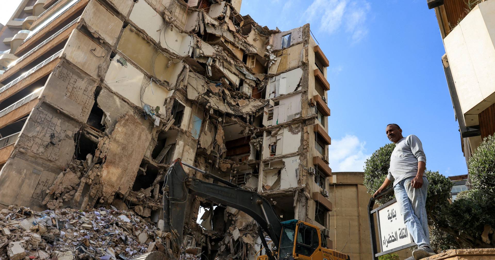 Lebanese Prime Minister cancels trip to the US in the face of Israeli attacks