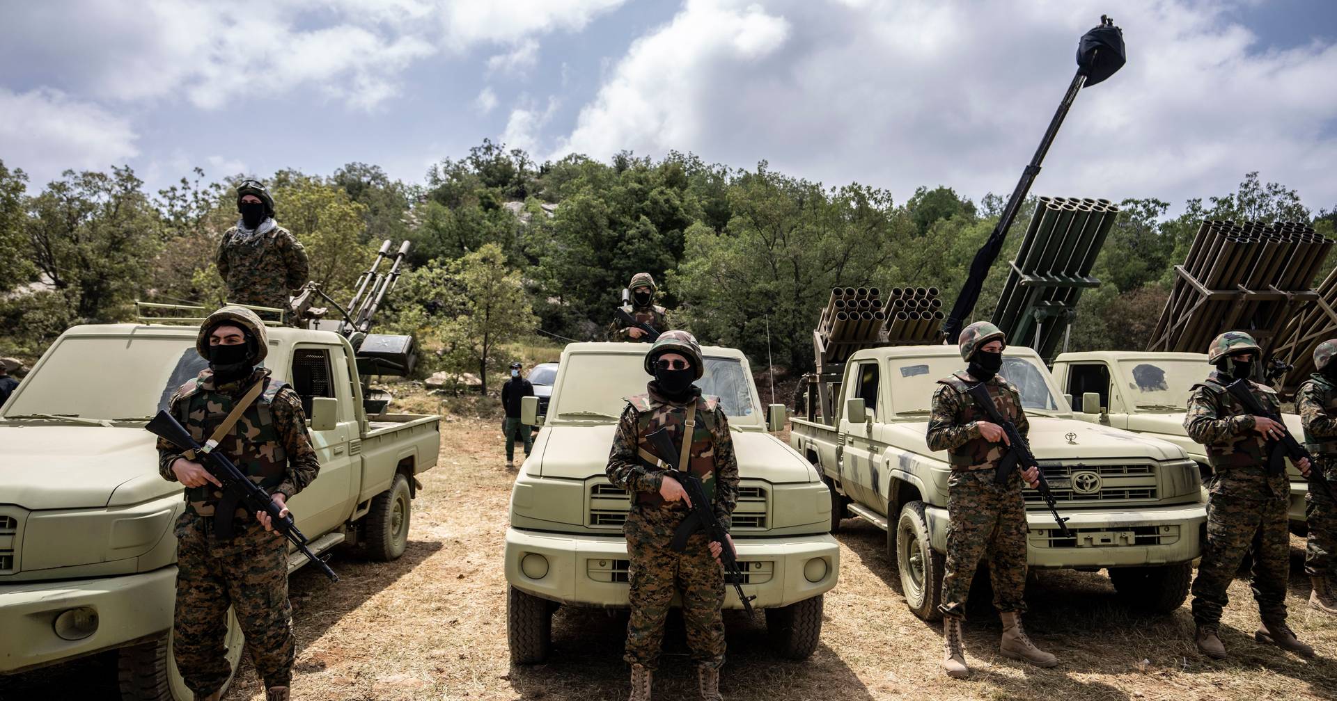 Hezbollah attacks Israel with 25 rockets after negotiations with Lebanon