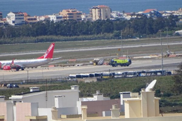 Jet2.com plane declares emergency and lands safely in Faro