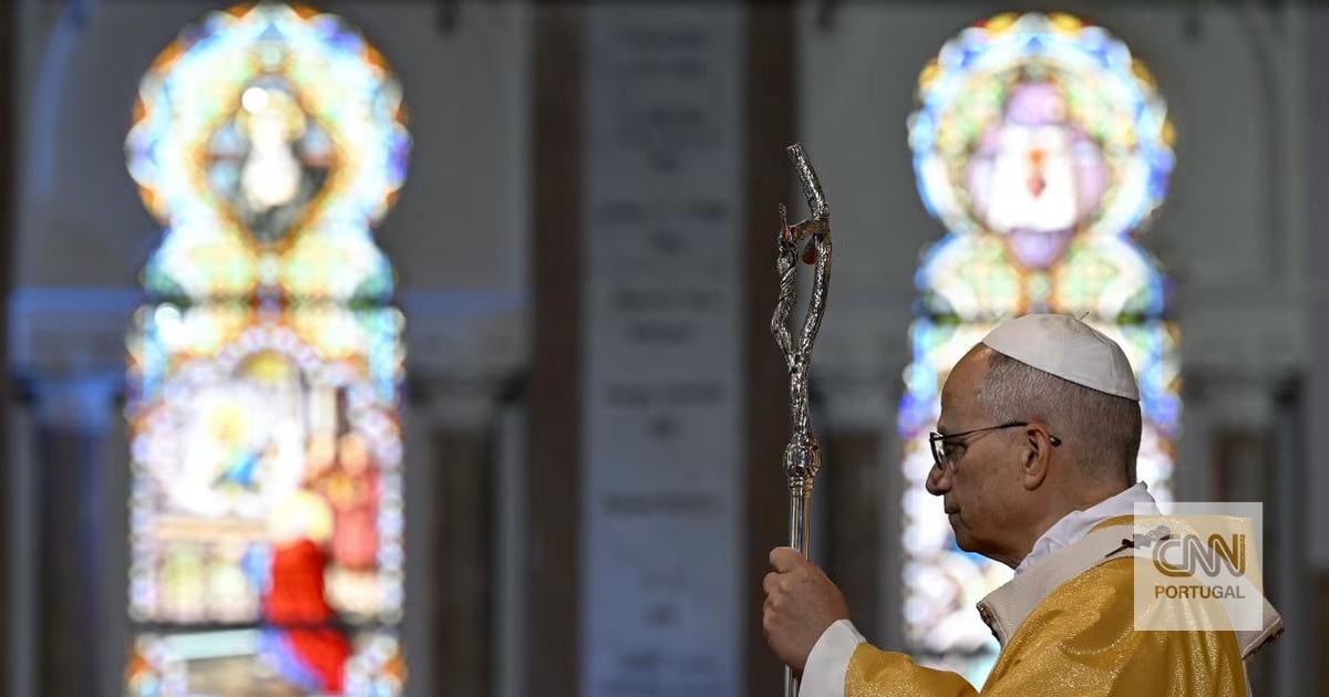 Leo XIV arrived in Angola for a three-day visit