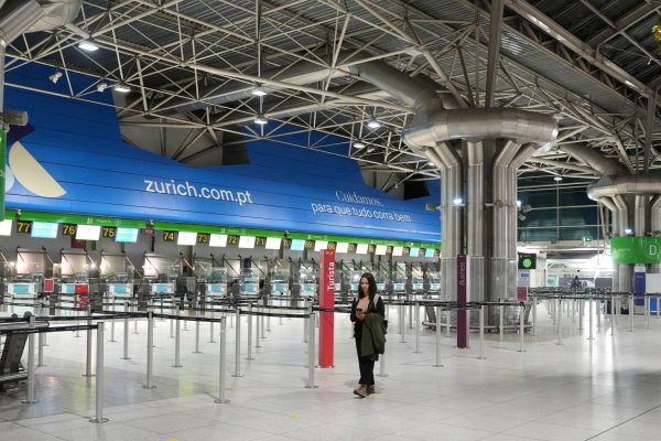 Five students from Guinea Bissau stranded at Lisbon airport for a week