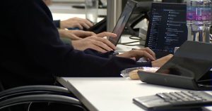 Technology or institutions: who do the Portuguese trust more?