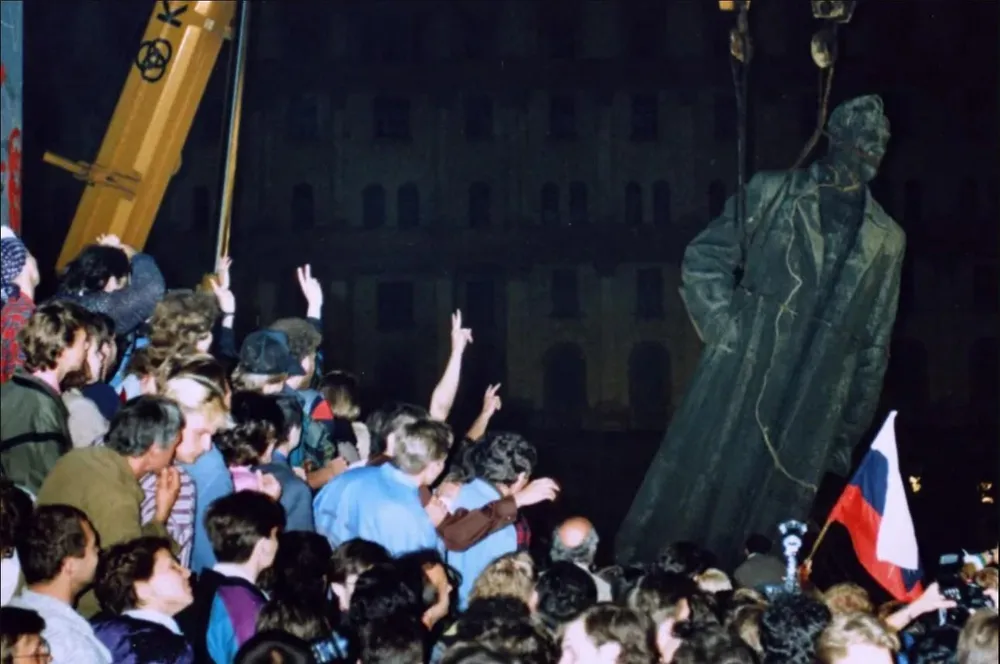 Russia faces a spring of discontent - and Putin is responding the only way he knows how