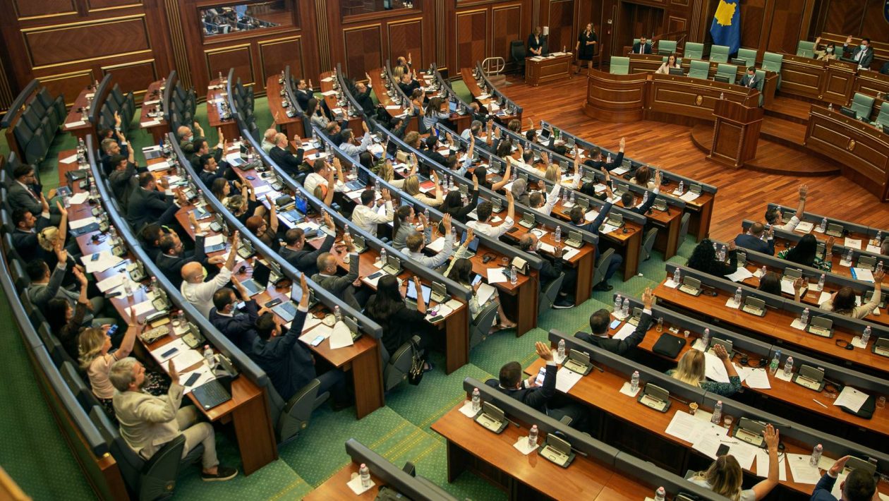 Parliament fails to elect Kosovo president and paves the way for new legislative elections