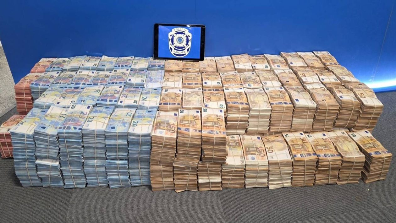 Operation Teia Branca II: man is arrested and around R$4.8 million seized (in banknotes)