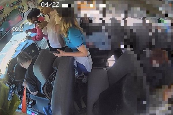 School bus driver collapses on the road and students avoid crash