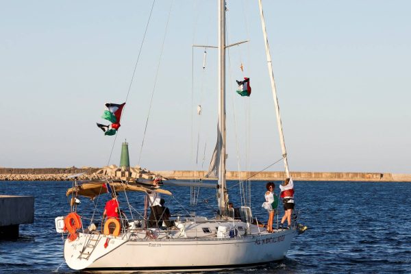 Israeli Navy detains 175 flotilla activists on their way to the Gaza Strip