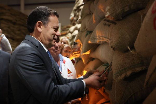 Luís Montenegro guarantees not to "put his head in the sand" in the face of economic problems