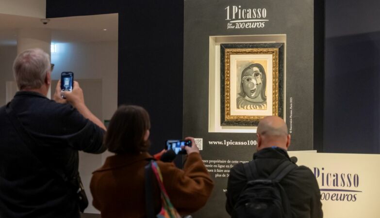 Parisian wins Picasso painting valued at 1 million euros with 100-euro raffle
