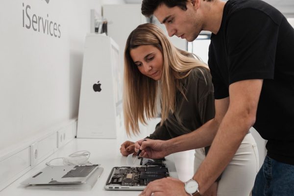 Earth Day: the answer to electronic waste is not just recycling