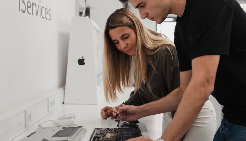 Earth Day: the answer to electronic waste is not just recycling