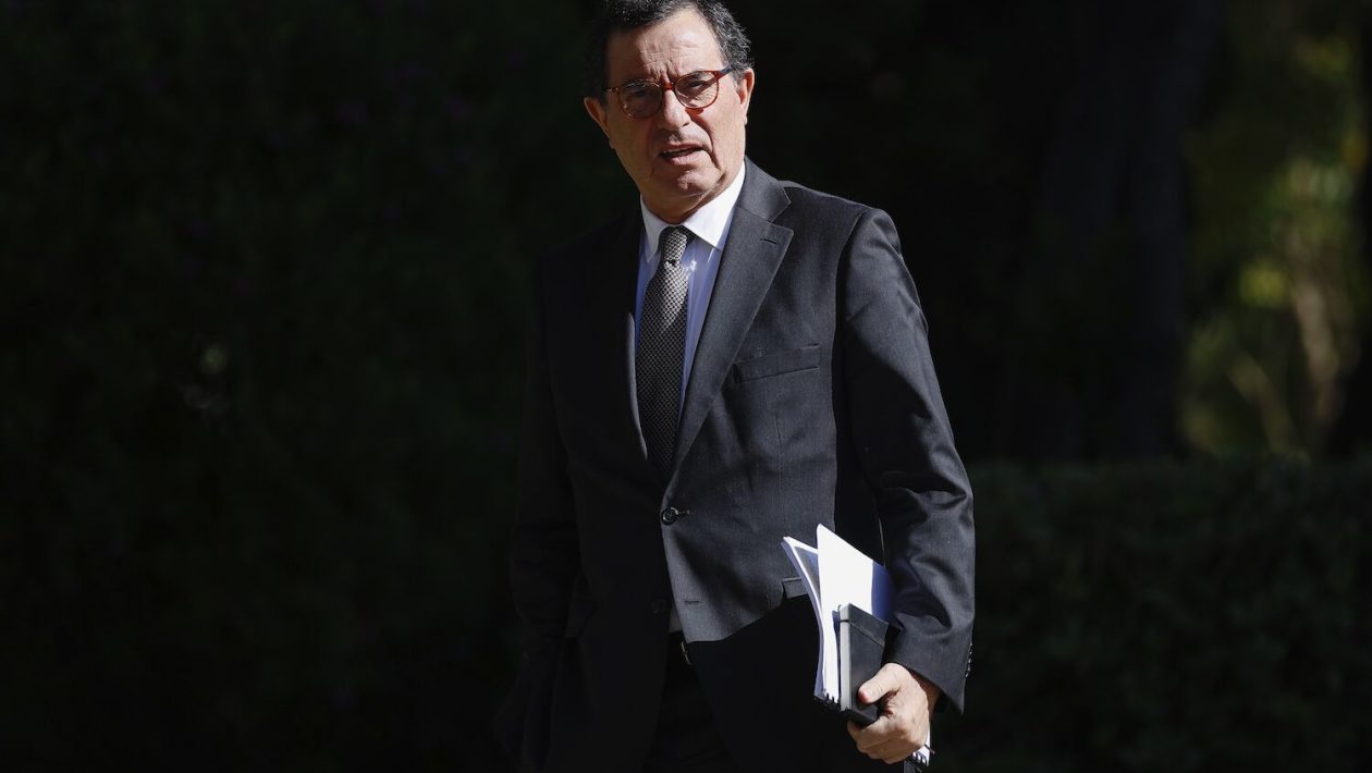 Minister of Economy warns restoration: priorities are now different