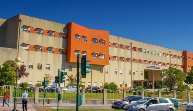 Director received technician salary: hospital pays 118 thousand euros