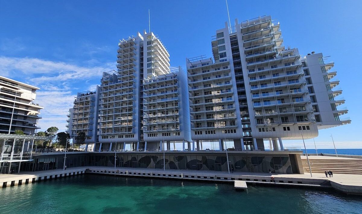 471 million euros: most expensive apartment in history bought by Ukrainian