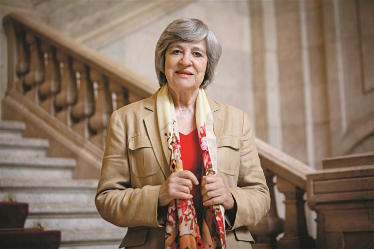 Ventura vs. deputies of the Constituent Assembly: Rosetta's poem