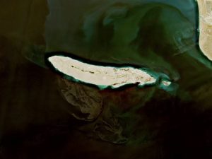 The “Maldives of Iran” are being flooded with oil