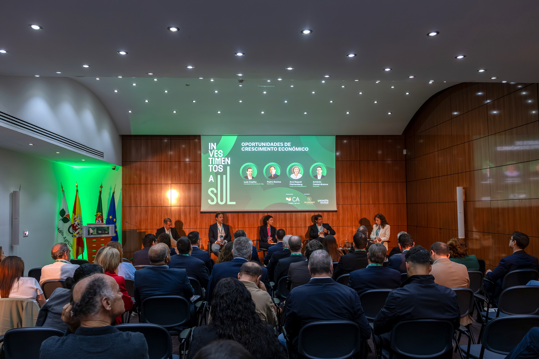 Algarve businesspeople come together to discuss financing