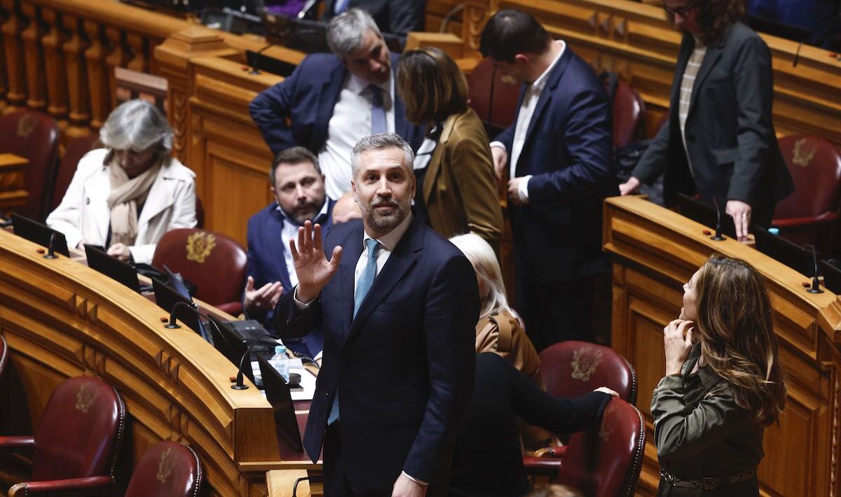 Pedro Nuno Santos returns to Parliament