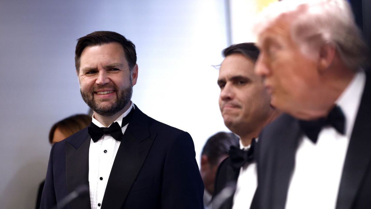 “Attack was staged”: they took out JD Vance first and only then Trump