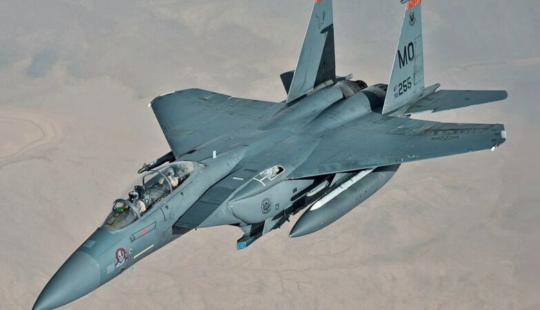Iran shoots down two US fighters. Runaway pilot, a “danger” for Trump