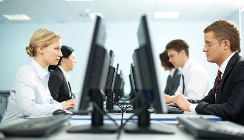 Many Portuguese people work at least 49 hours/week (especially employers)