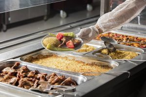 Teachers and staff protest due to lack of staff in school kitchens and canteens in Portimão