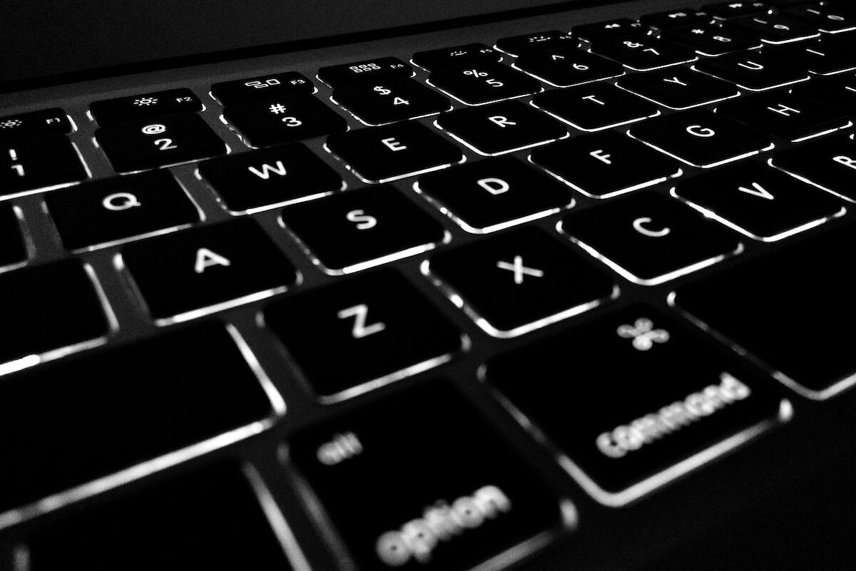 Government does not monitor journalists: uses “modern clipping”