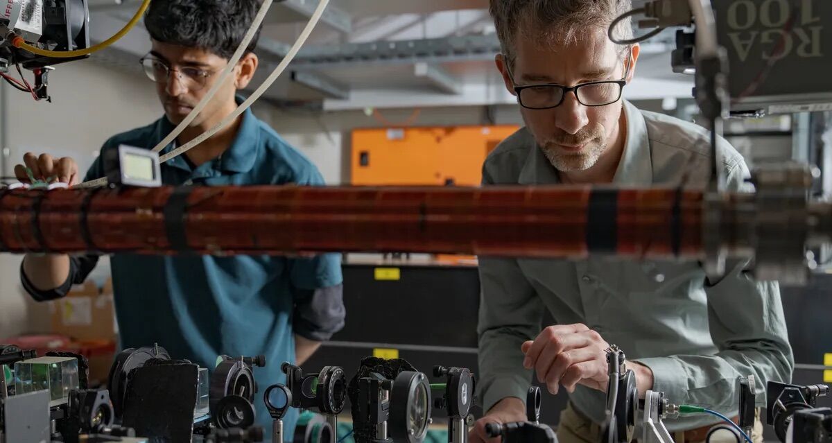 Quantum experiment proves that atoms can exist in two places at the same time