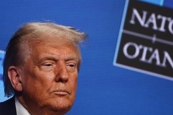 All European governments are alerted: a 26-year-old Trump advisor tours the EU to meet with the extreme right and force the deregulation of American technology companies