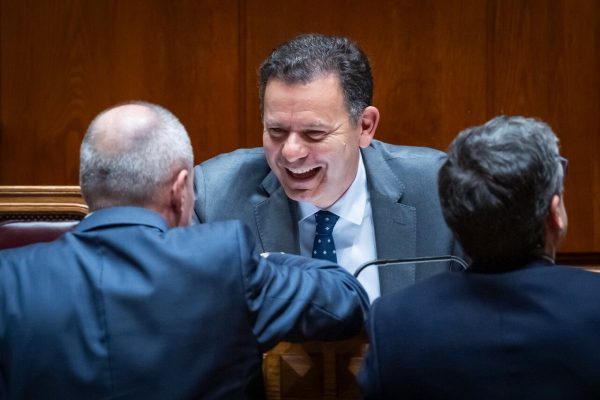 Help for companies, pensions and “the closest” of socialists