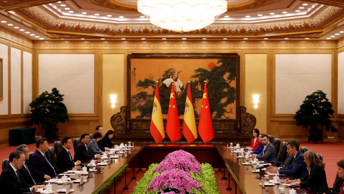 Compliment from Xi to Sánchez: he says that both are "on the right side of history" in the face of the "law of the jungle"