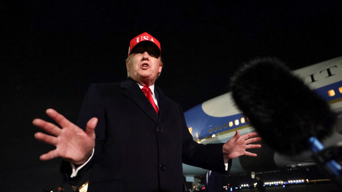 Trump says he doesn't care if Iran negotiates because there are ships on their way to load oil in the US