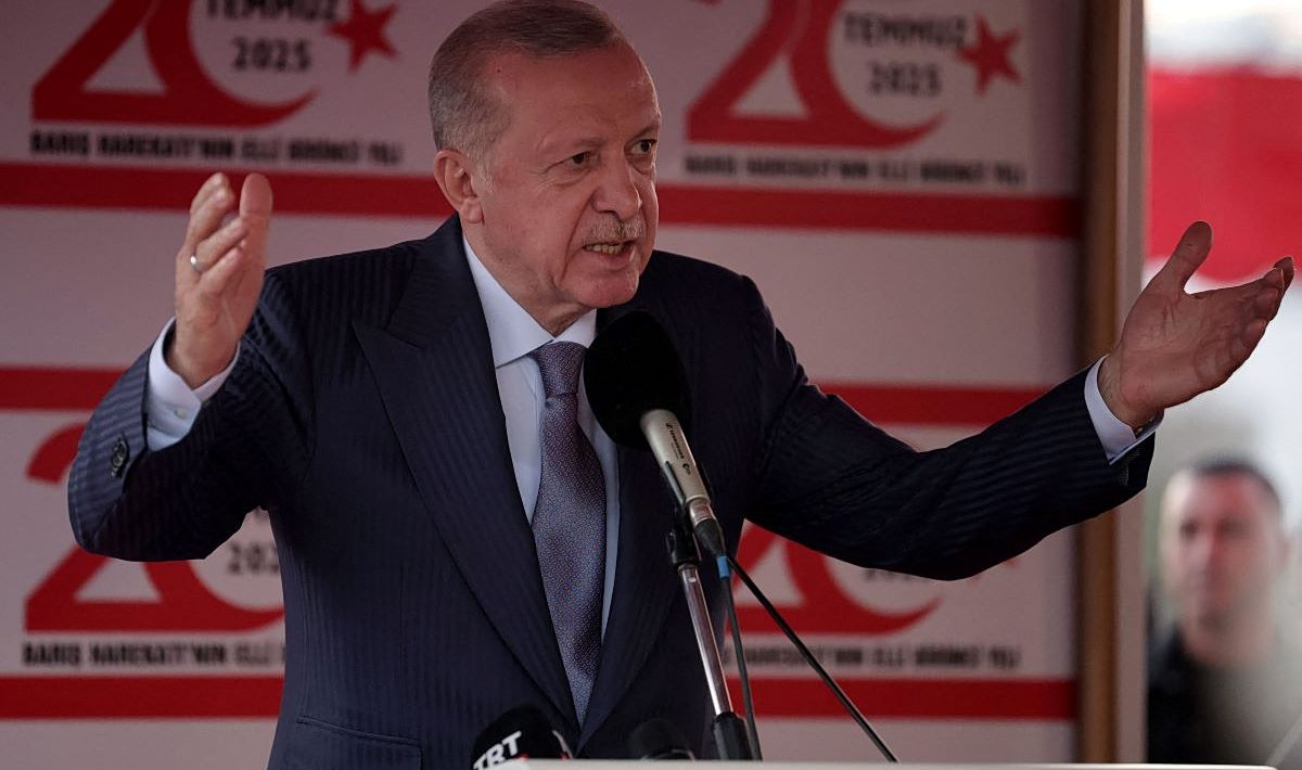 Erdogan: "Permanent presence of European troops in Cyprus will not be tolerated"