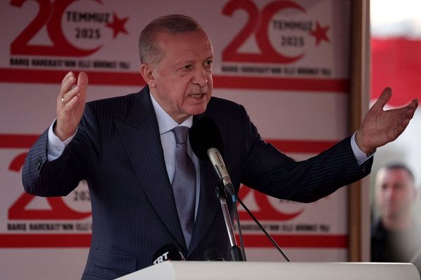 Erdogan: "Permanent presence of European troops in Cyprus will not be tolerated"