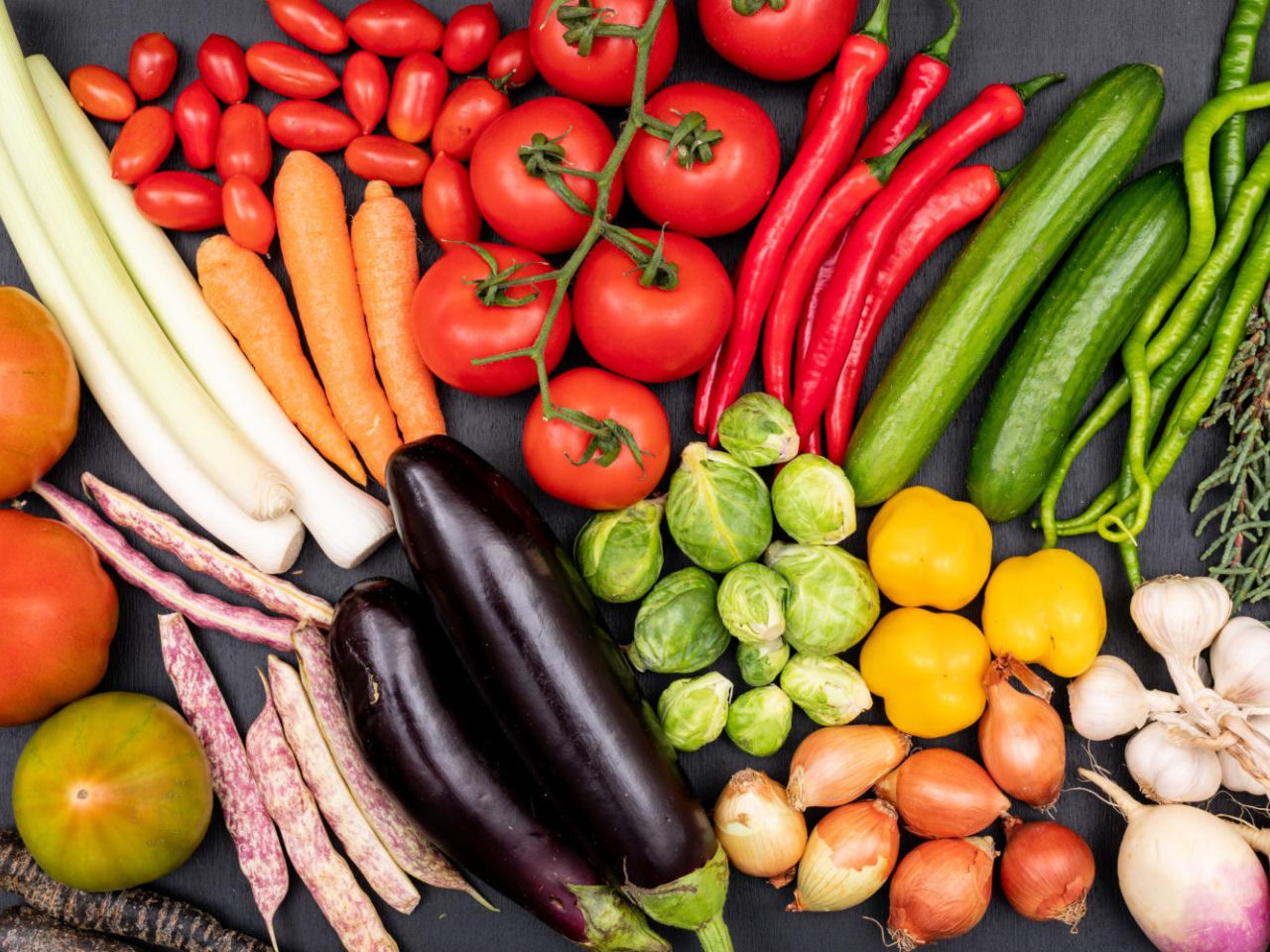 Health and diet This cheap vegetable is best eaten raw. Lowers cholesterol and inhibits aging