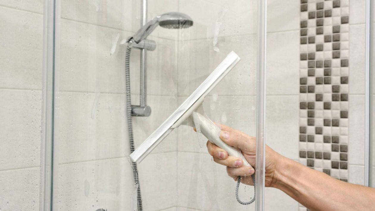 Ways to clean Steal it from your husband from the bathroom and rub it into the stains in the shower cabin. The surface will become smooth like the surface of an Alpine pond. Cleaning the shower cabin without streaks