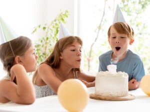 Parenting How to organize a cheap birthday party for a child? Find out how to celebrate without ruining your home budget