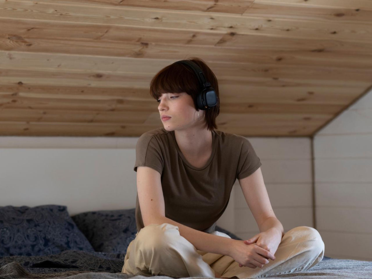 Parenting Is your teenager constantly bored and complaining? Find out how to distinguish typical rebellion from symptoms of depression