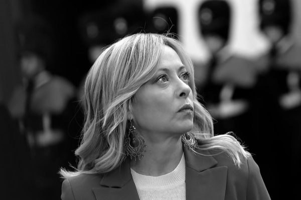 Extreme right, yes, but Italian: the exception of Meloni and his break with Trump, supported by the left and the Vatican