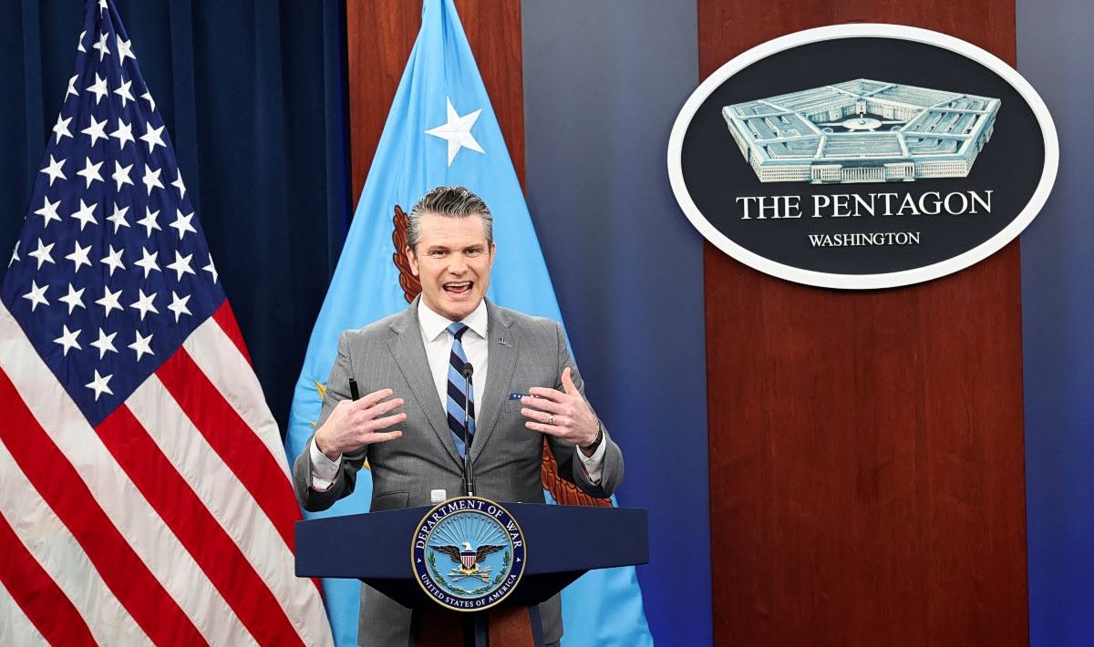Show of power and triumphalism by Hegseth in briefing on Iran - Pressures on Europe