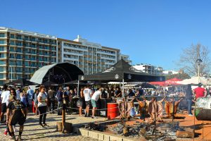 Gastronomy and tradition mark Holy Meat Festival in Monte Gordo on Labor Day