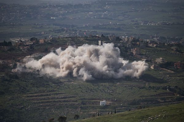 Israel expands its attacks in eastern Lebanon despite the ceasefire