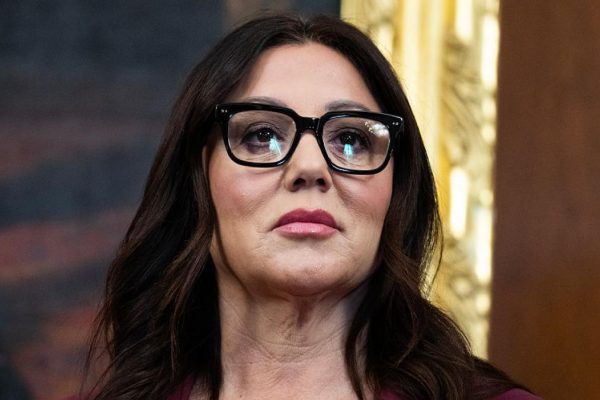 Abuse of power, sex and public money: Trump's Secretary of Labor resigns amid investigations against her